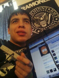 27105_387210213329_518583329_3766406_4512717_n